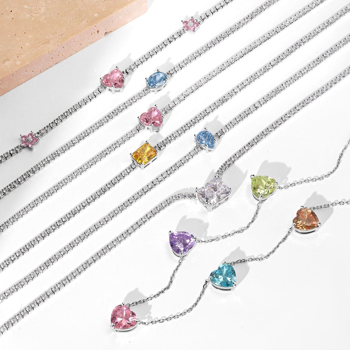 [AuraEcho]Dazzling Pink Heart Flower Necklace