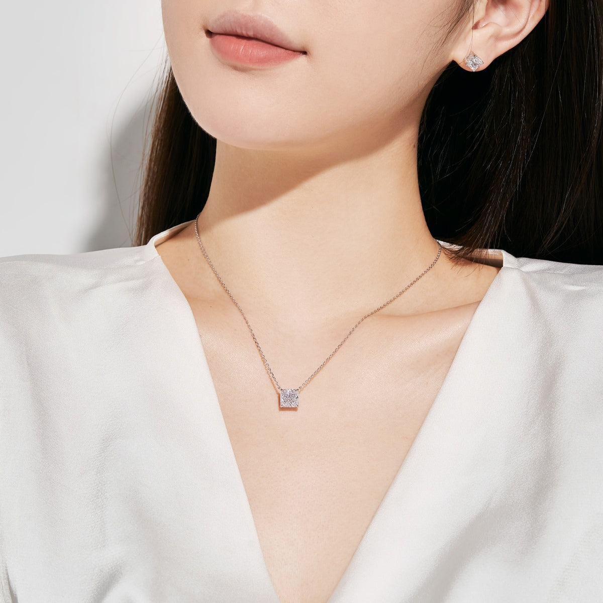 [AuraEcho]1.0 Carat Radiant Princess Cut Wedding Earrings