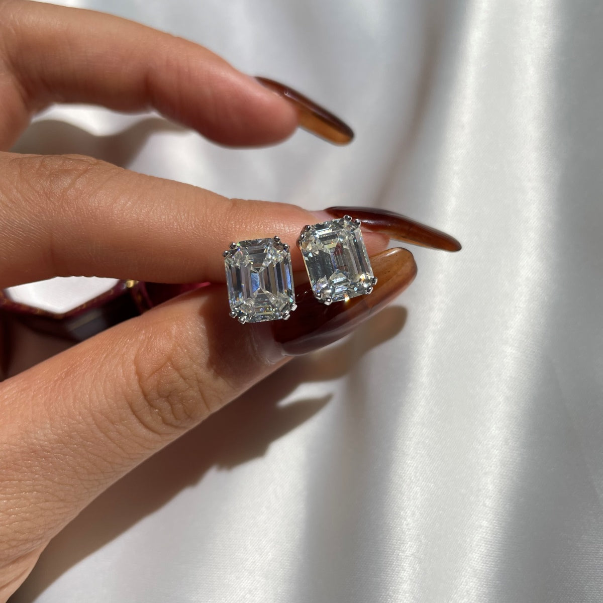 [AuraEcho]Dazzling Square Shape Earrings