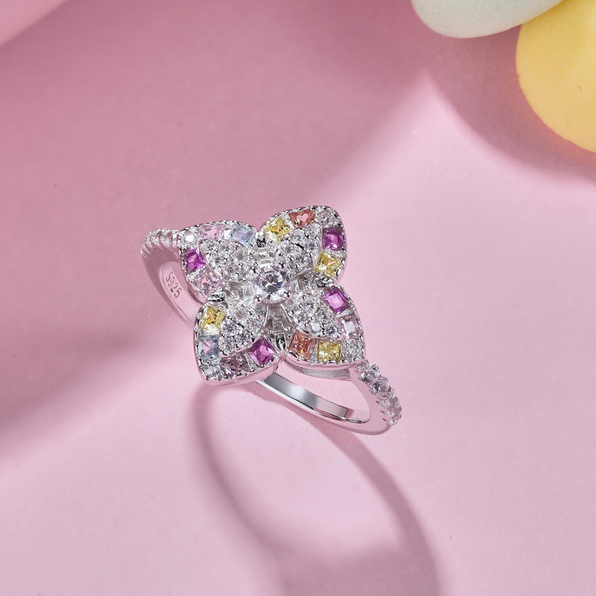 [AuraEcho]Luxurious Colorful Flower Shape Banquet Ring
