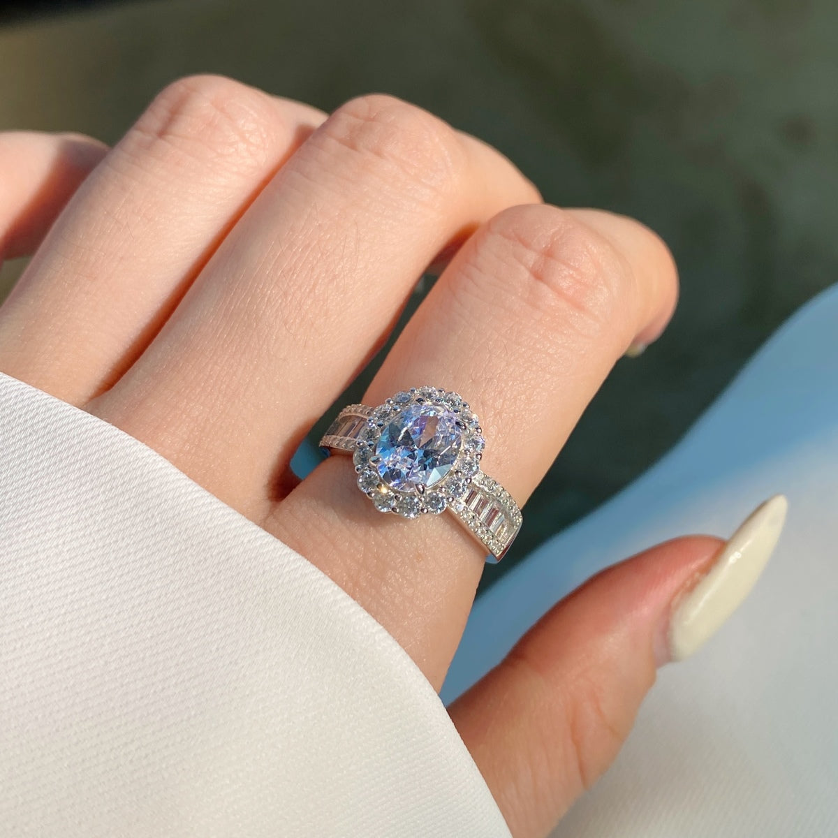 [AuraEcho]1.5 Carat Dazzling Charming Oval Cut Banquet Ring