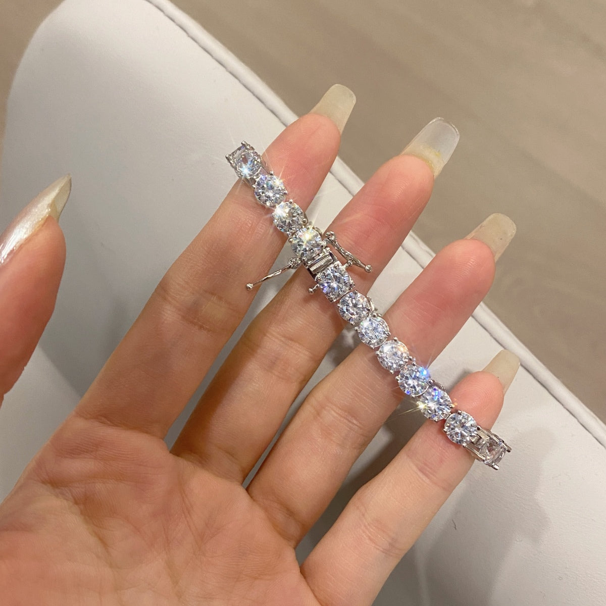 [AuraEcho]Ornate Sparkling Round Cut Wedding Bracelet