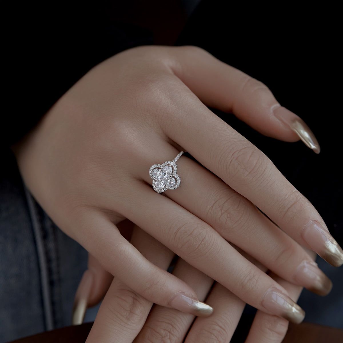 [AuraEcho]Luxurious Eternity Flower Shape Banquet Ring