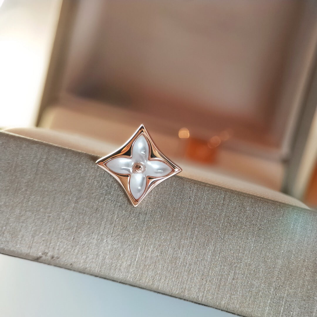 [AuraEcho]STAR MOP PINK GOLD EARRINGS