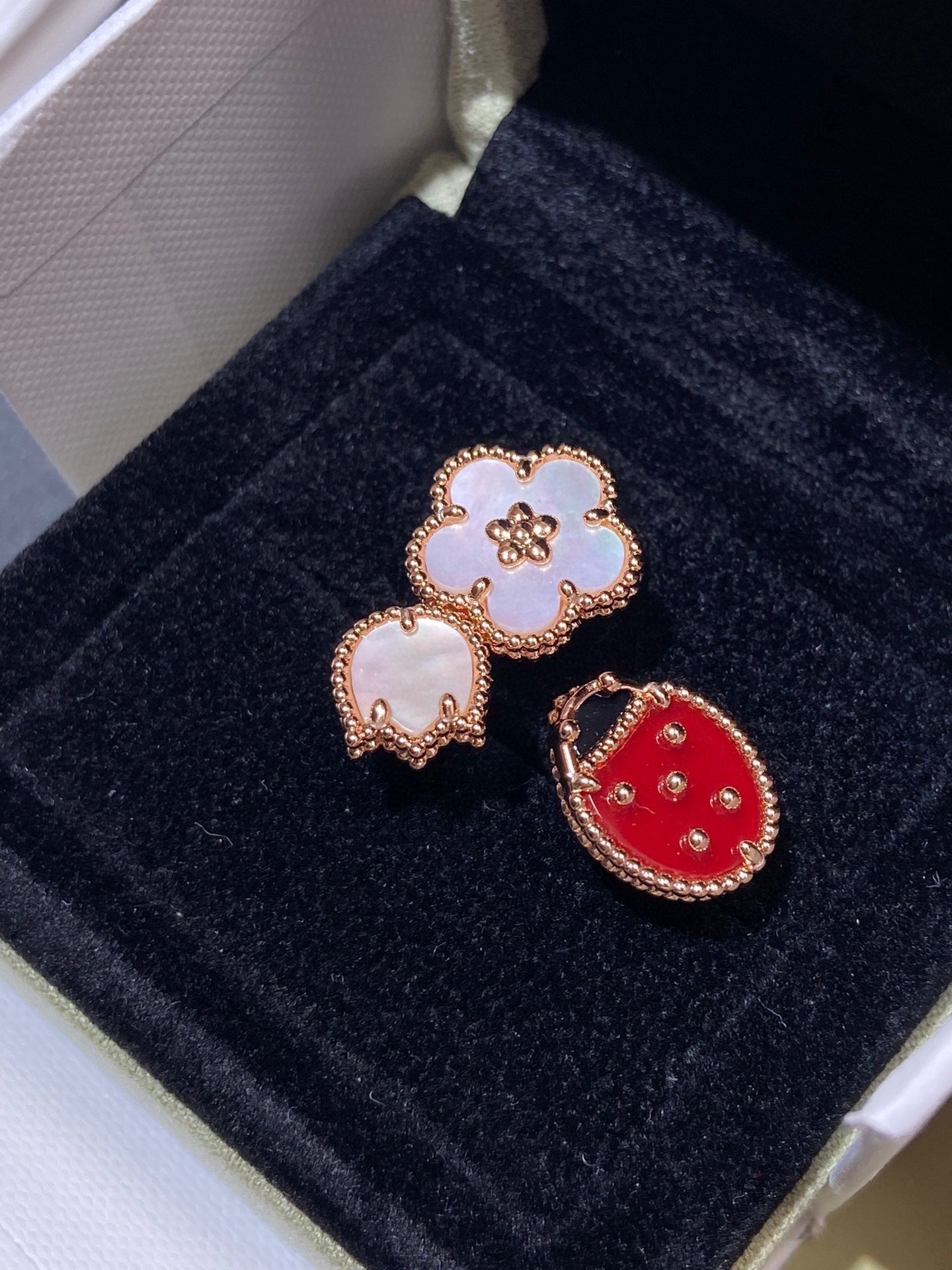 [AuraEcho]LUCKY 3 MOTIF ROSE GOLD RING