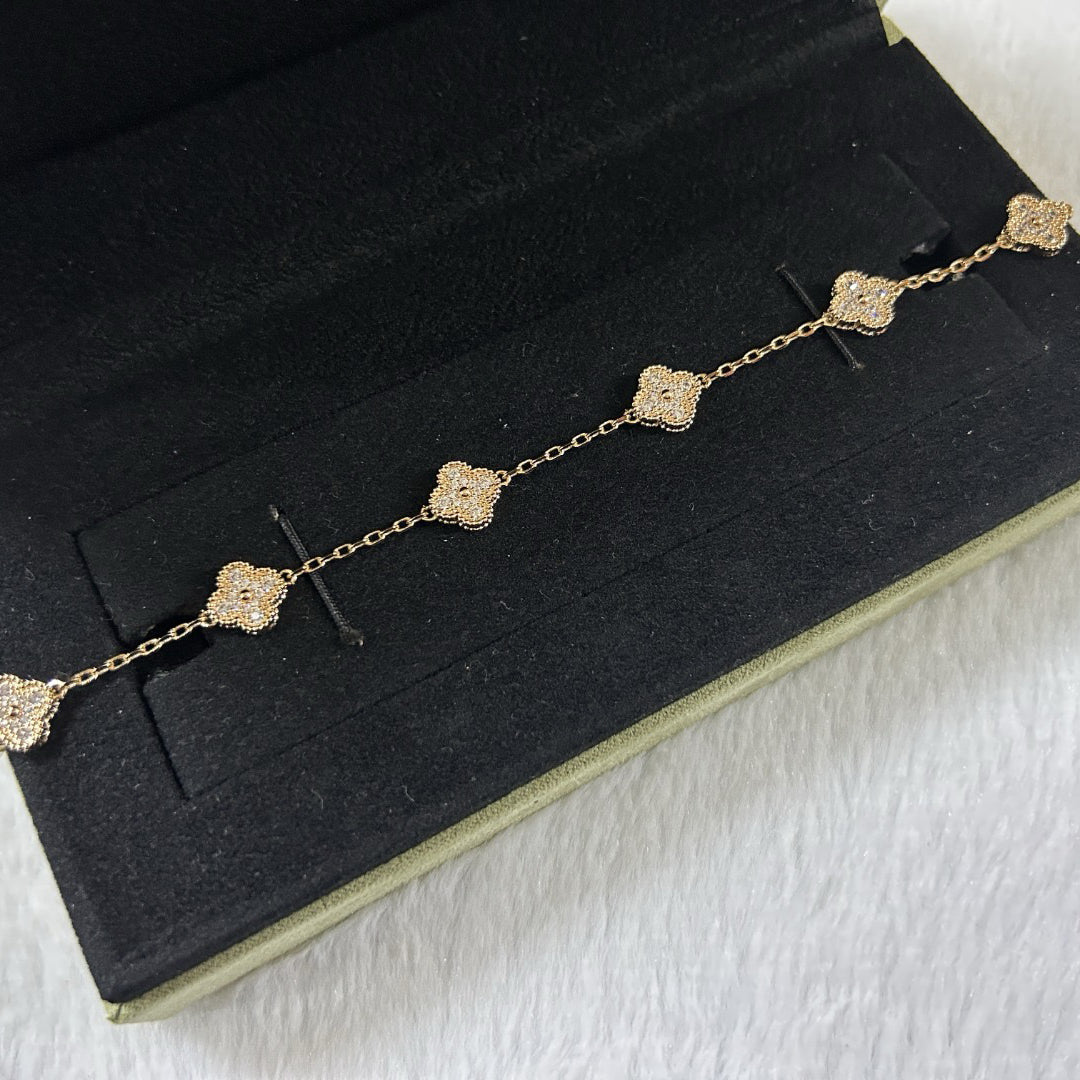 [Auraecho]CLOVER 6 MOTIF DIAMOND BRACELET